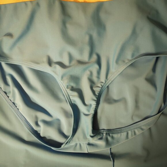 Christina Ladies Size 18W One Piece Blue with Navy Accents Bathing Suit - Picture 8 of 8